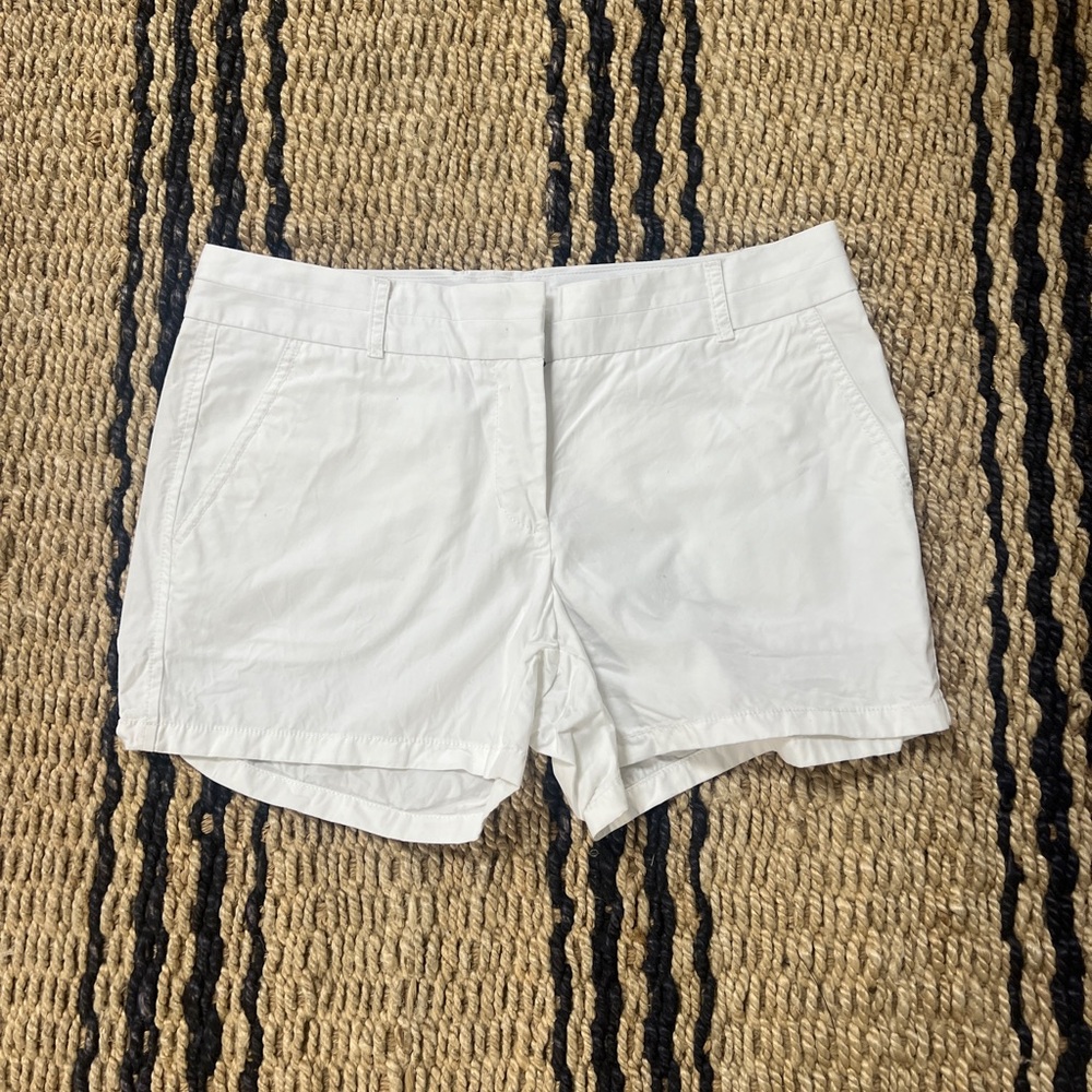 J.Crew Women’s Broken In Chino Shorts in White. Size 6. Great condition.